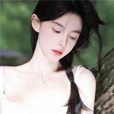 雨中的秋城